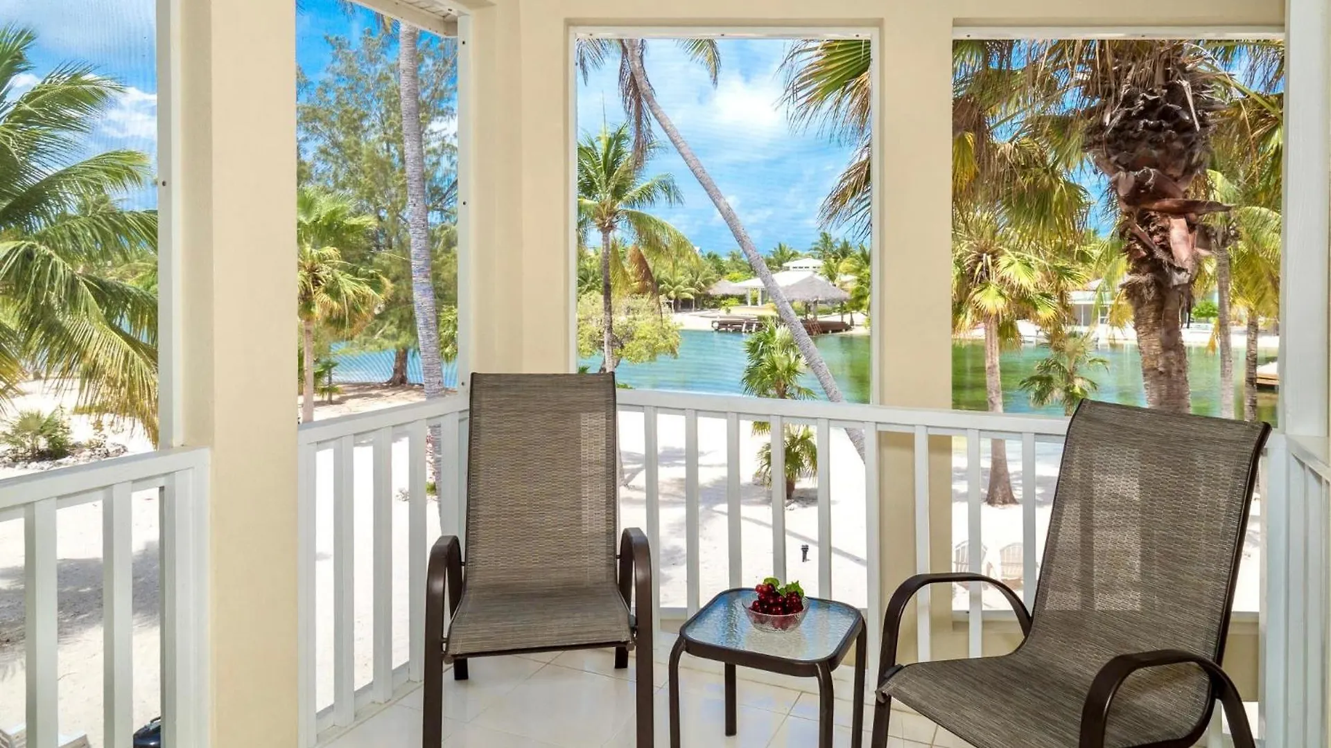 Island House #16 At Rum Point Driftwood Village