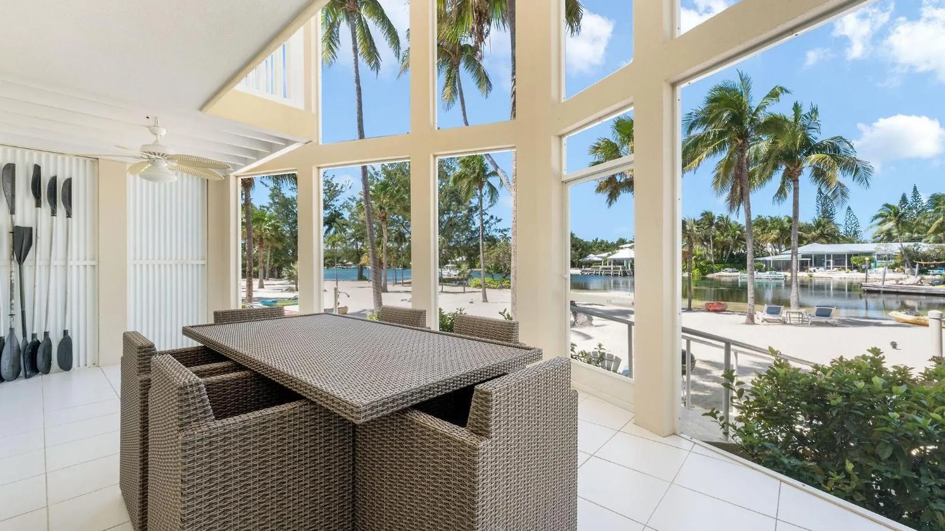 Island House #16 At Rum Point Driftwood Village Kaaiman-eilanden