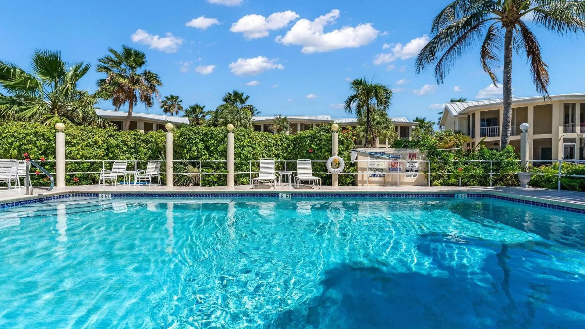 Island House #16 At Rum Point Driftwood Village Cayman Islands